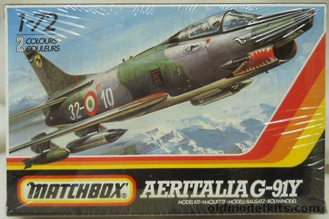 Matchbox 1/72 Aeritalia G-91Y - 32nd Squadron 13th FB Group Brindishi-Casale Italy 1978 /  8th Sq 101 FB Group Cervia-Milano Marittima Italy 1976, 40034 plastic model kit